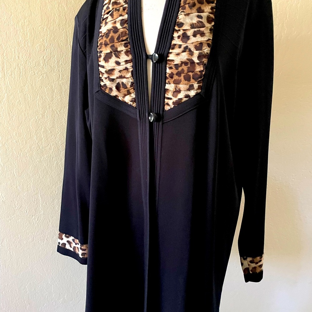 Exclusively Misook Woman 2X Black And Animal Print Button Down Cardigan